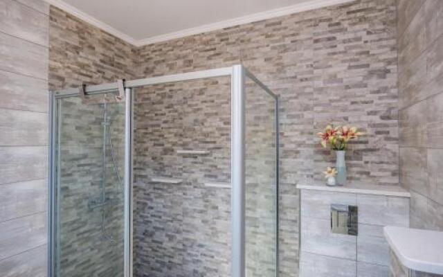 Apartment & Rooms Duja