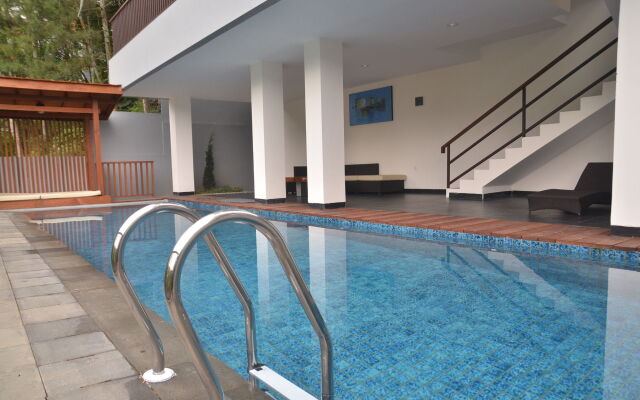 Chamomile Hill View 6BR Villa pool and movie room