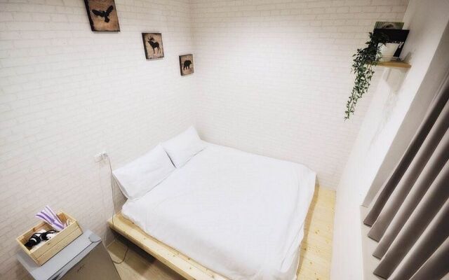 Travelers Little House 2