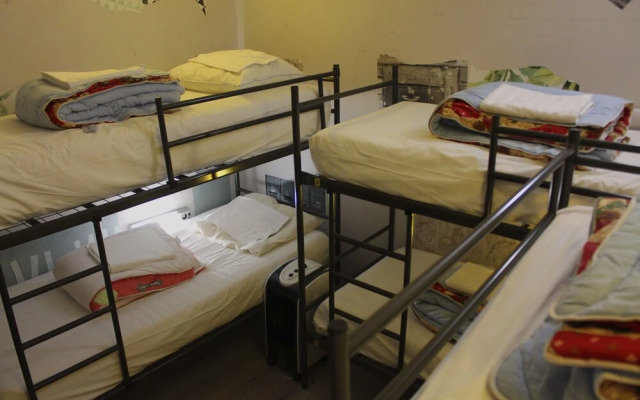 The Golden Stork - Hostel