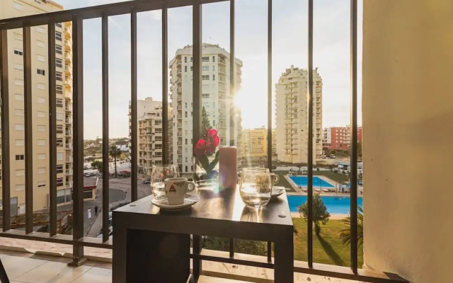 Inviting 2-bed Apartment in Armação de Pêra
