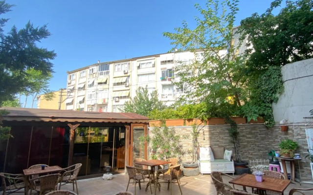 Araz Residence