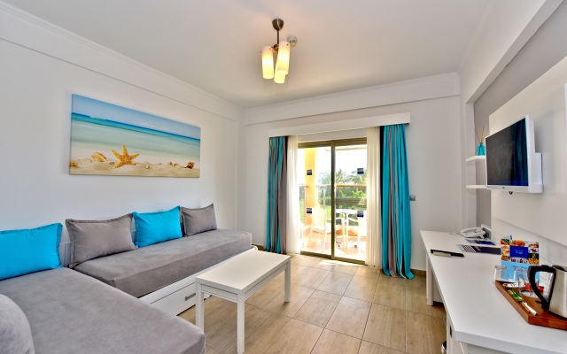 TUI BLUE Tropical