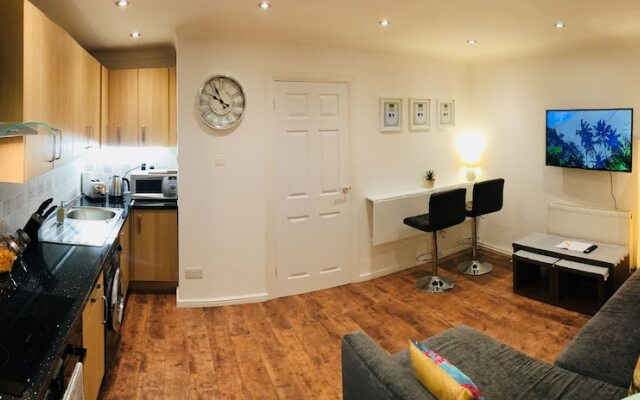 Fountain View 1BR Flat-Free Parking