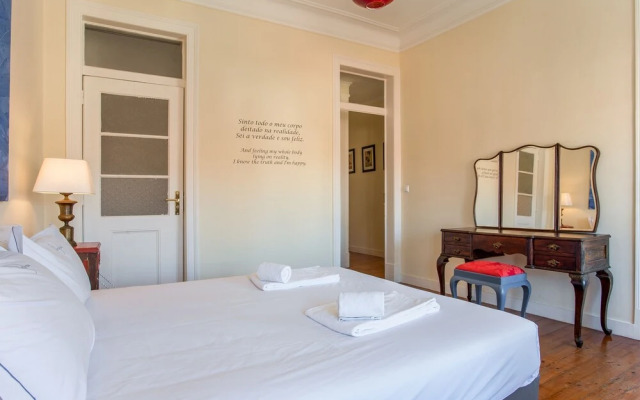 ALTIDO Fantastic 3BR Apt w/ City Views & Workspace in Principe Real