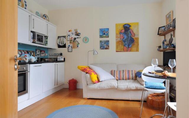 6 Coram Tower