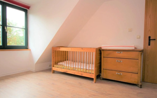 Semi detached house, Glave