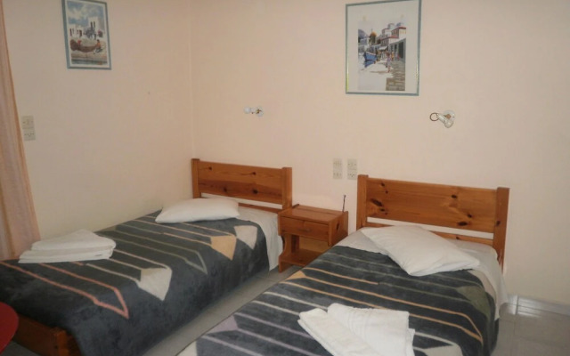 Polyxenis Rooms