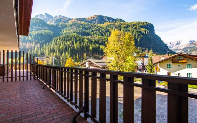 Apartment Al Parco Canazei 8243