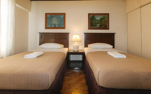 El Rico Suites