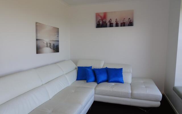 Sea Views at Aqualuna - 3 Bed Apartment