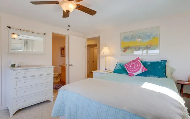 Wellfleet Home w/ Deck, Bay Views & Kayaks