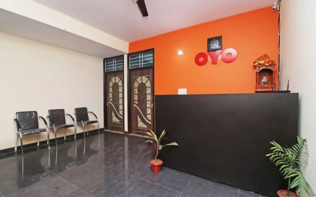 Goroomgo Noida Royal Residency