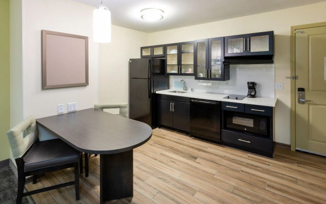 Candlewood Suites Rochester Mayo Clinic Area by IHG
