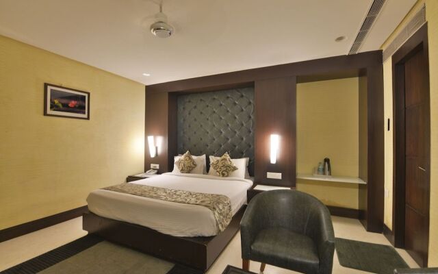 Hotel The Golden Oak Central by Citrus Prime