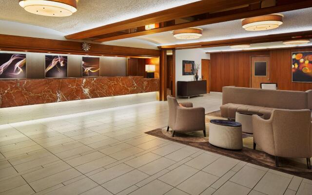 Hilton Oakland Airport Hotel