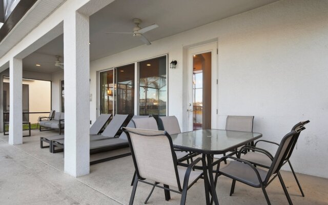 Elegant Home With Pool & Spa, Close to Disney