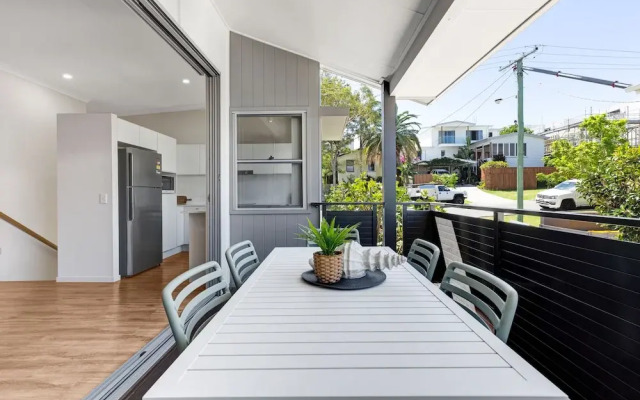 MARJ12- Stylish and Spacious Apartment