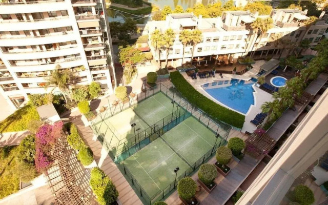 Akira Flats Diagonal Mar