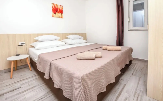 Apartments Maja