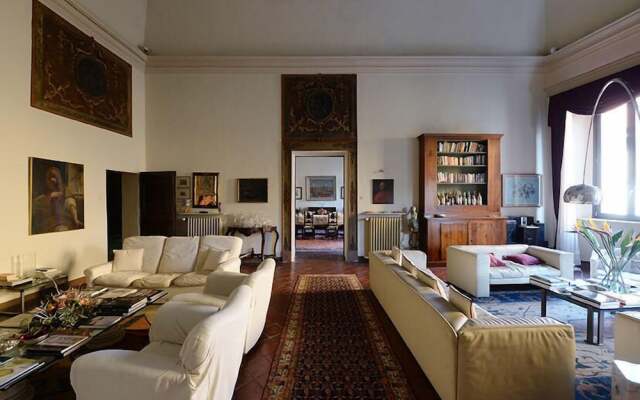 Palazzo Arrivabene B&B