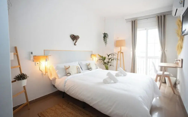 Naim Guest House Nerja