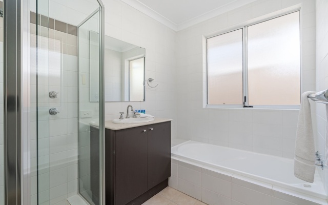 Coastal Cottage - U22 Cape View Resort – Bathroom – Busselton