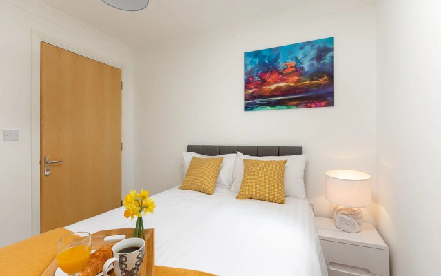 KVM - Peacock Apartment