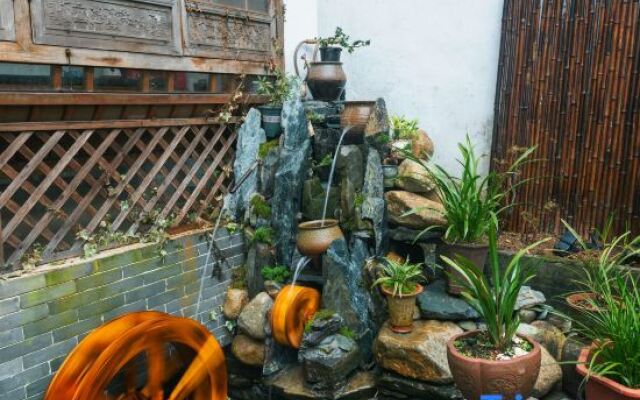 Wuyuan Yebing Photography Store