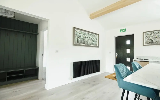 Whernside Lodge