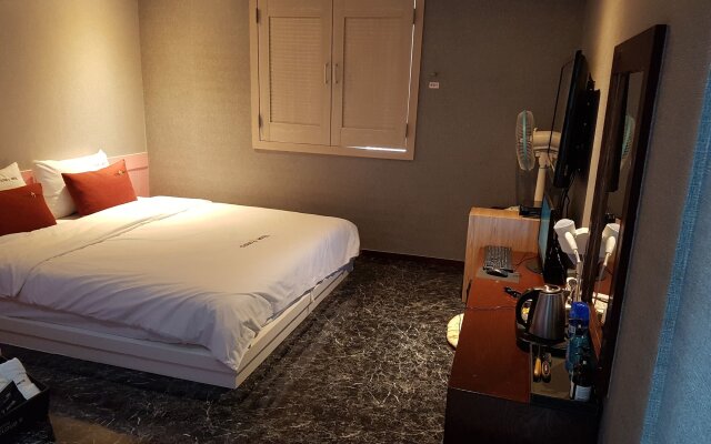 Hotel Cloud 9
