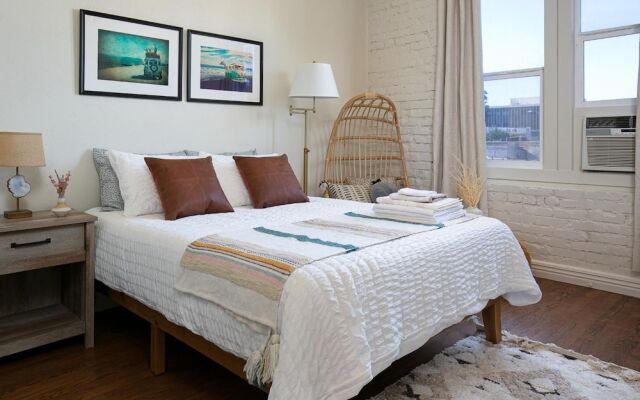 Beautiful Studio Near Hollywood! Sleeps 2!