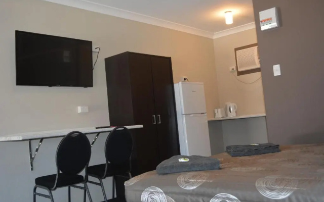 Carmila Sands Motel