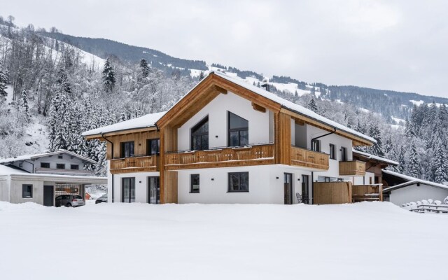 Chalet With Sauna and Jokercard in Summer