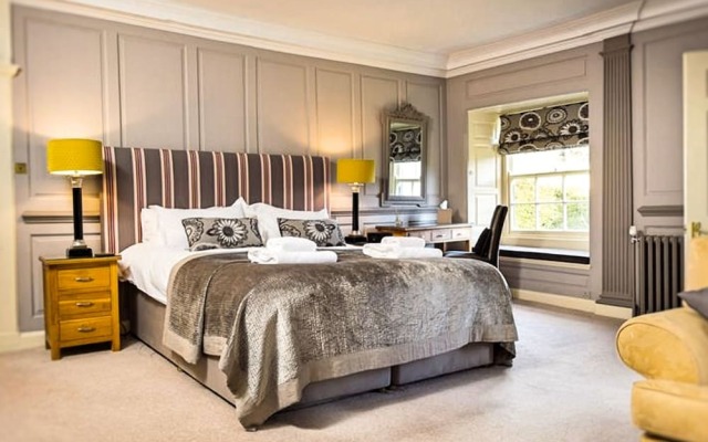 Low Graythwaite Hall Country House