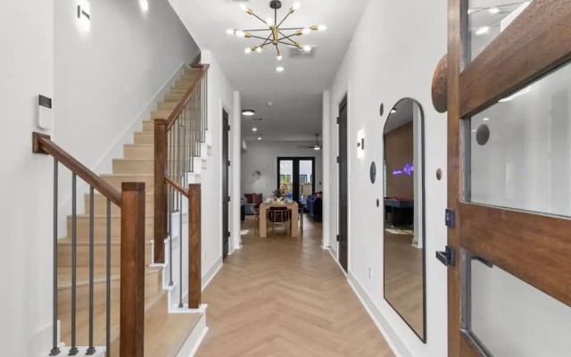 Chic 4BR Getaway Near NRG TMC