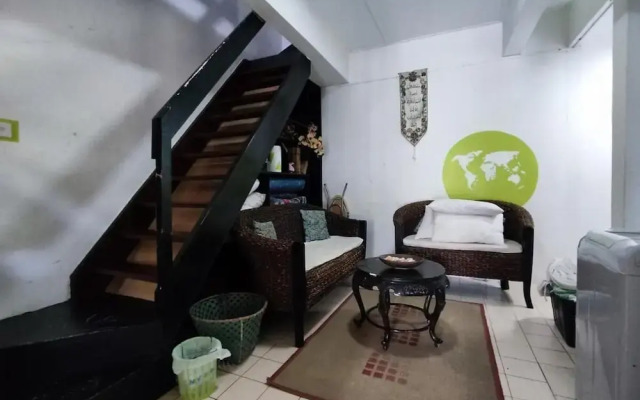 Yons' Homestay by Oyo Rooms