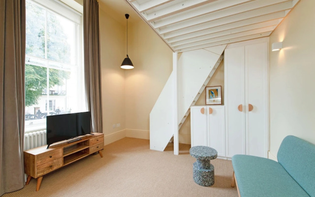 Superb Studio Apartment With Garden Views Near Camden