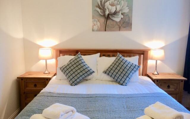 Riverside Gardens Apartment