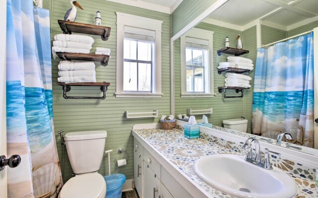 Pet-friendly Surfside Beach Home w/ Deck & Grill