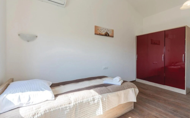 Amazing Home in Buici With Wifi and 4 Bedrooms