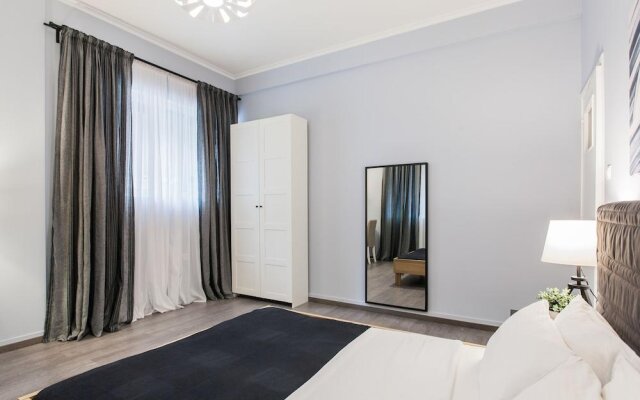 Kolonaki 2 Bedroom Apartment by Livin Urbban