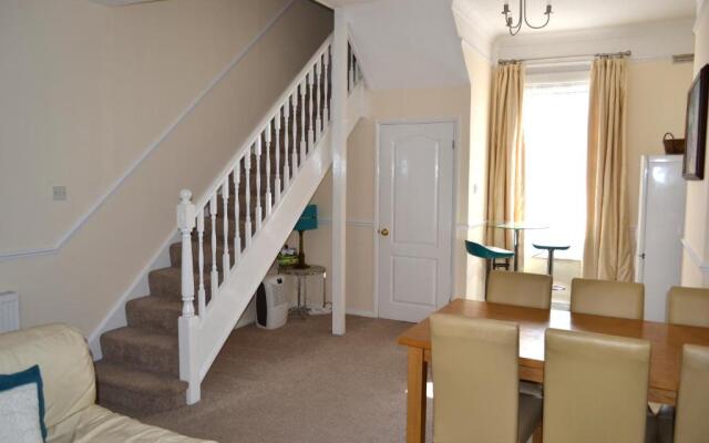 Seam Terrace - Home from Home