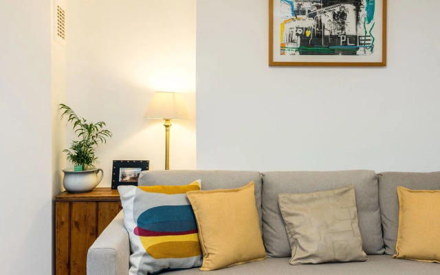 NEW Stylish 1 Bedroom Flat With Garden London
