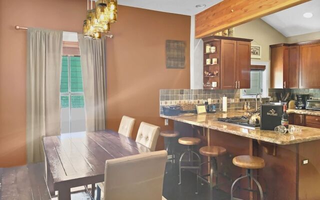 Brekke's Basecamp 3 Bedroom Home by RedAwning