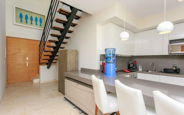 Penthouse A-Nah by Stella Rentals