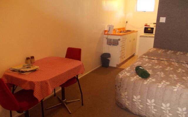 Bignell Street Motel