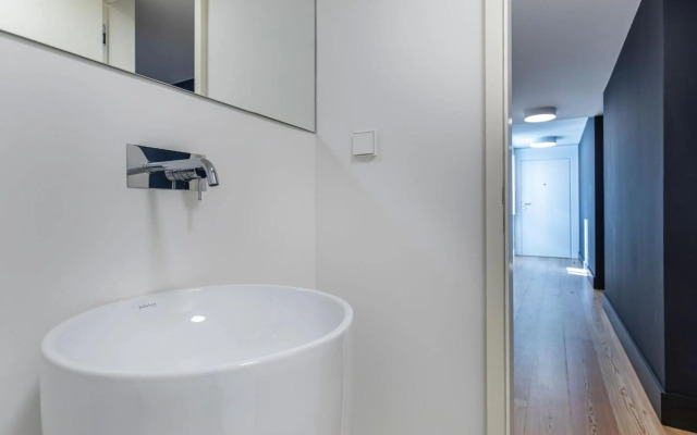 Stunning Apartment in Heart of Lisbon by LovelyStay