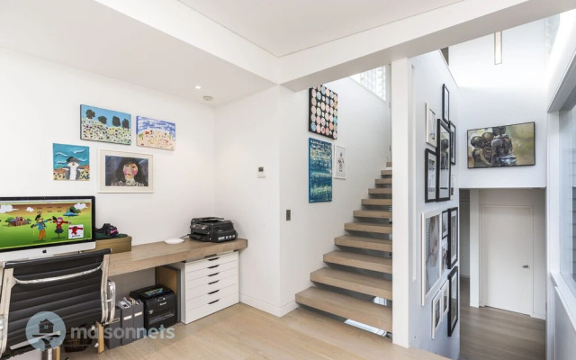 4 Bedroom Luxury House With Pool & Near Beach