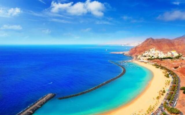 Ocean View Apartment over Los Cristianos, Playa las Vistas